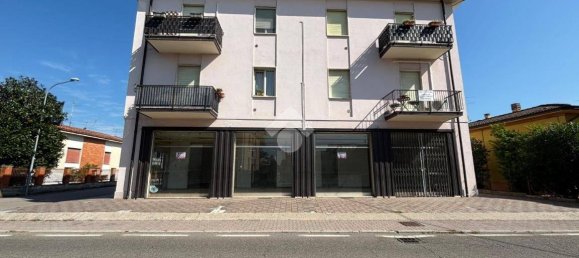 192m² Commercial property in Sona, Italy No. 272996 2