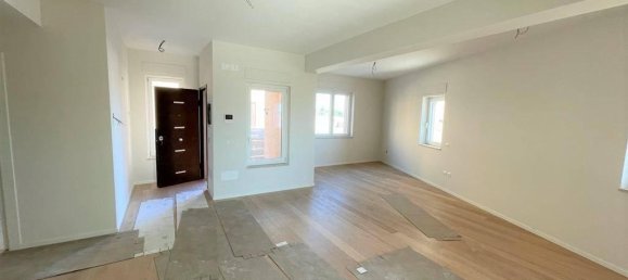 5 rooms Villa in Foggia, Italy No. 86910 3