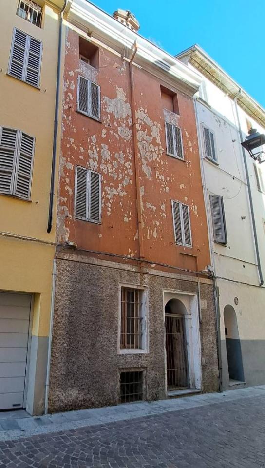 4 rooms House in Parma, Italy No. 26137