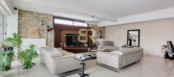 3 bedrooms Apartment in Bagnolet, France No. 181819 6