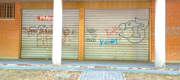 2 rooms Commercial property in Bologna, Italy No. 283637 4