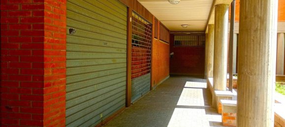 2 rooms Commercial property in Bologna, Italy No. 283637 8