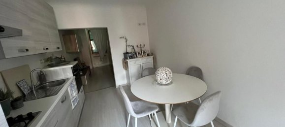 Дом с 7 комнатами в Амелья, Италия № 36366 7