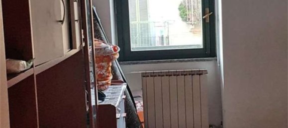 2 rooms Apartment in Monza, Italy No. 182998 4