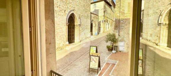 3 rooms Apartment in Montefalco, Italy No. 67108 41