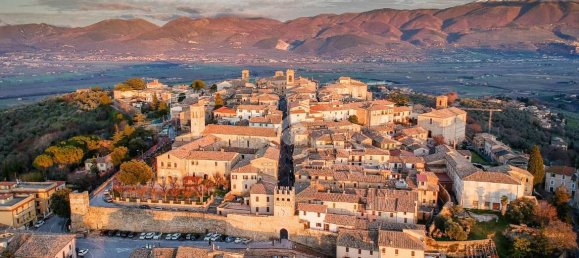 3 rooms Apartment in Montefalco, Italy No. 67108 18