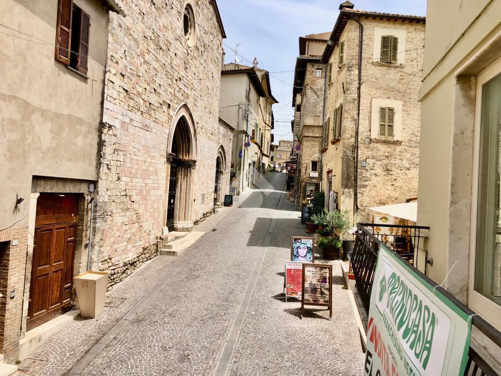 3 rooms Apartment in Montefalco, Italy No. 67108