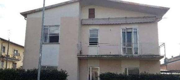 8 bedrooms House in Mantua, Italy No. 303077 9