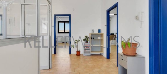 Almacén de 5 habitaciónes en Muggiò, Italy No. 316956 9