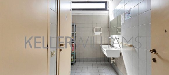 Almacén de 5 habitaciónes en Muggiò, Italy No. 316956 6