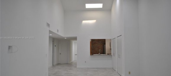 2 bedrooms Commercial property for sale in Miami, Miami-Dade, Florida, USA № 614780 16