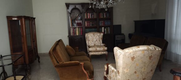 5-salle Appartement à Vercelli, Italy No. 222613 11