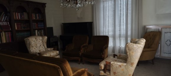 5-salle Appartement à Vercelli, Italy No. 222613 12