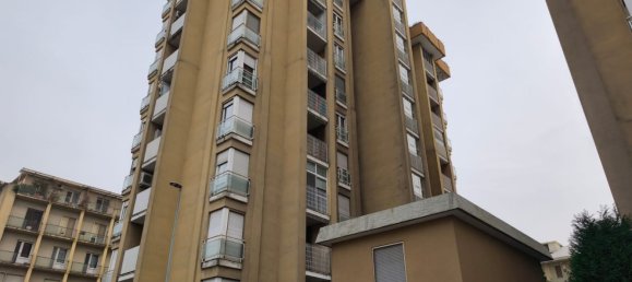 5-salle Appartement à Vercelli, Italy No. 222613 3