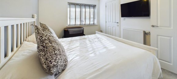 2 bedrooms Commercial property in Bordon, United Kingdom No. 13817 12