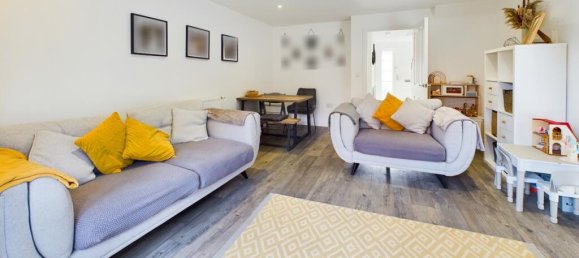 2 bedrooms Commercial property in Bordon, United Kingdom No. 13817 5