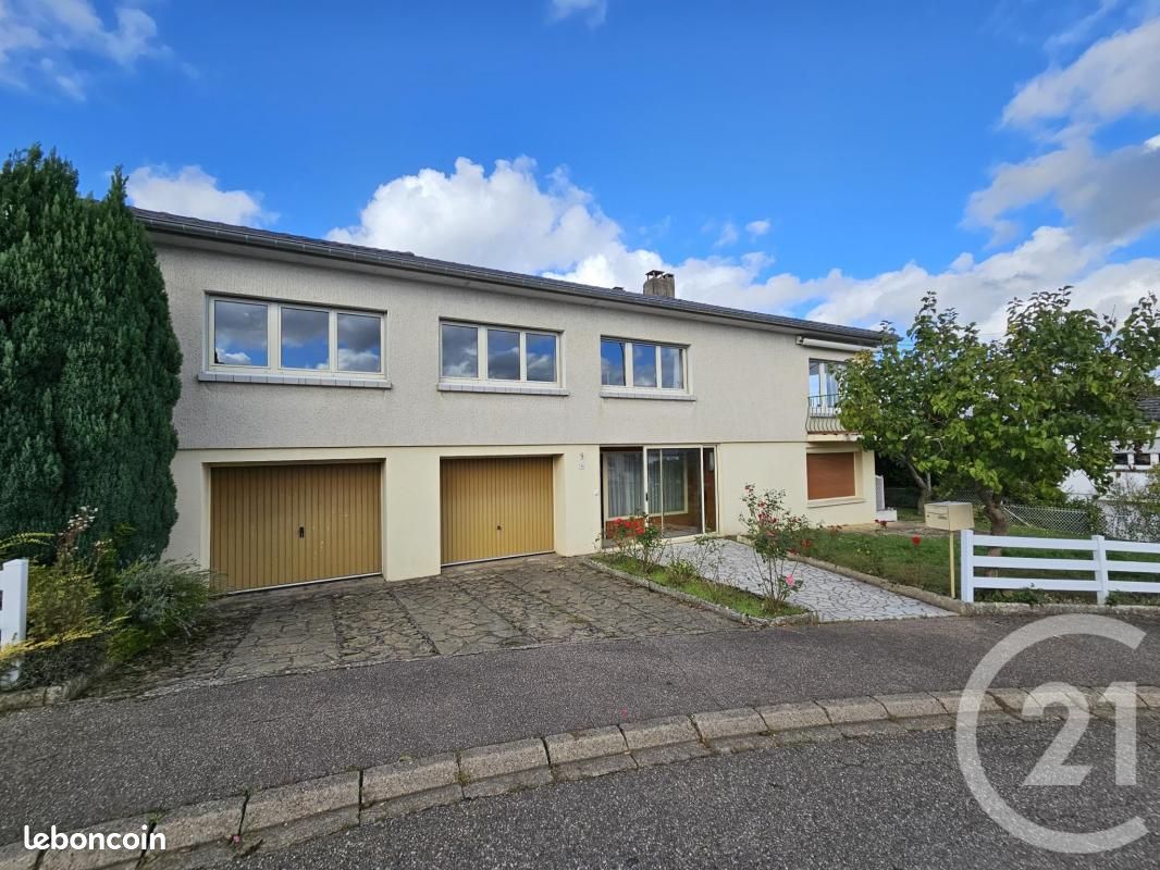 5 bedrooms House in Woippy, France No. 239167