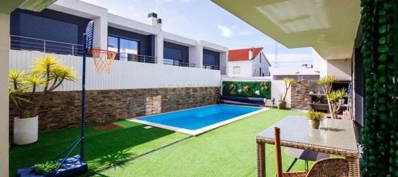 4 غرف نوم منزل في Corroios, Portugal رقم 104535 45