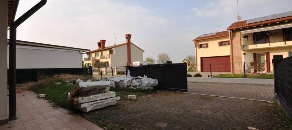 5 rooms House in Povegliano, Italy No. 226504 39