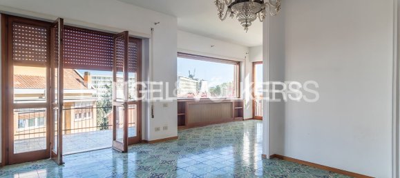 Apartamento de 3 dormitorios en Rome, Italy No. 131602 2