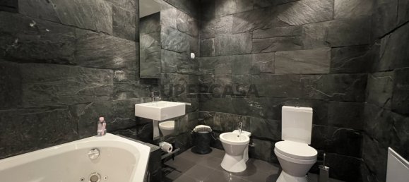 Квартира с 4 спальнями в Оливейра ди Аземейш, Португалия № 157634 25