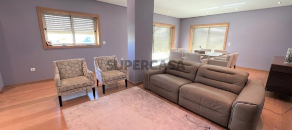 Квартира с 4 спальнями в Оливейра ди Аземейш, Португалия № 157634 12