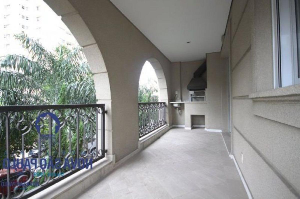 Apartamento de 3 dormitorios en Sao Paulo, Brazil No. 433202