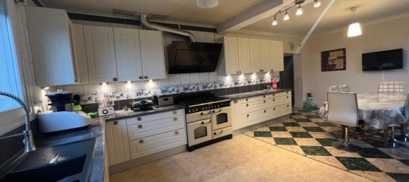 5 bedrooms House in Pithiviers, France No. 82013 4