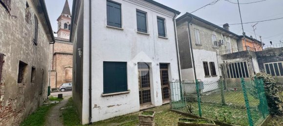 2 bedrooms House in Guarda Veneta, Italy No. 121347 3