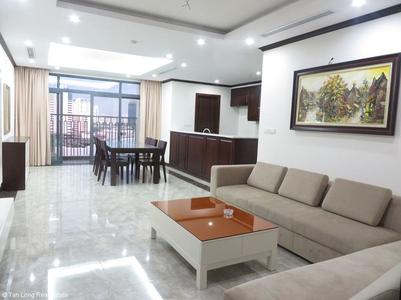 Квартира с 3 спальнями в Бадинь, Вьетнам № 4178