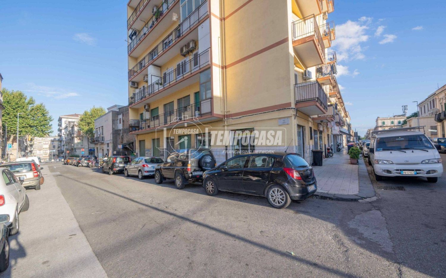 3 bedrooms Apartment in Messina, Italy No. 286040
