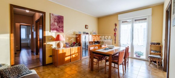 3 rooms Apartment in Fontevivo, Italy No. 35127 19