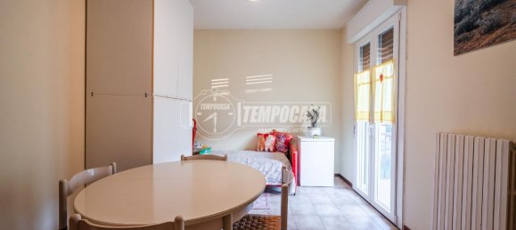 3 rooms Apartment in Fontevivo, Italy No. 35127 11