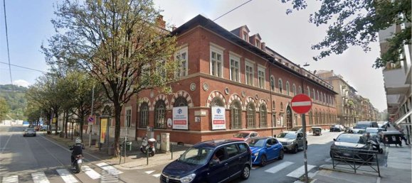 Studio in Turin, Italy No. 10373 3