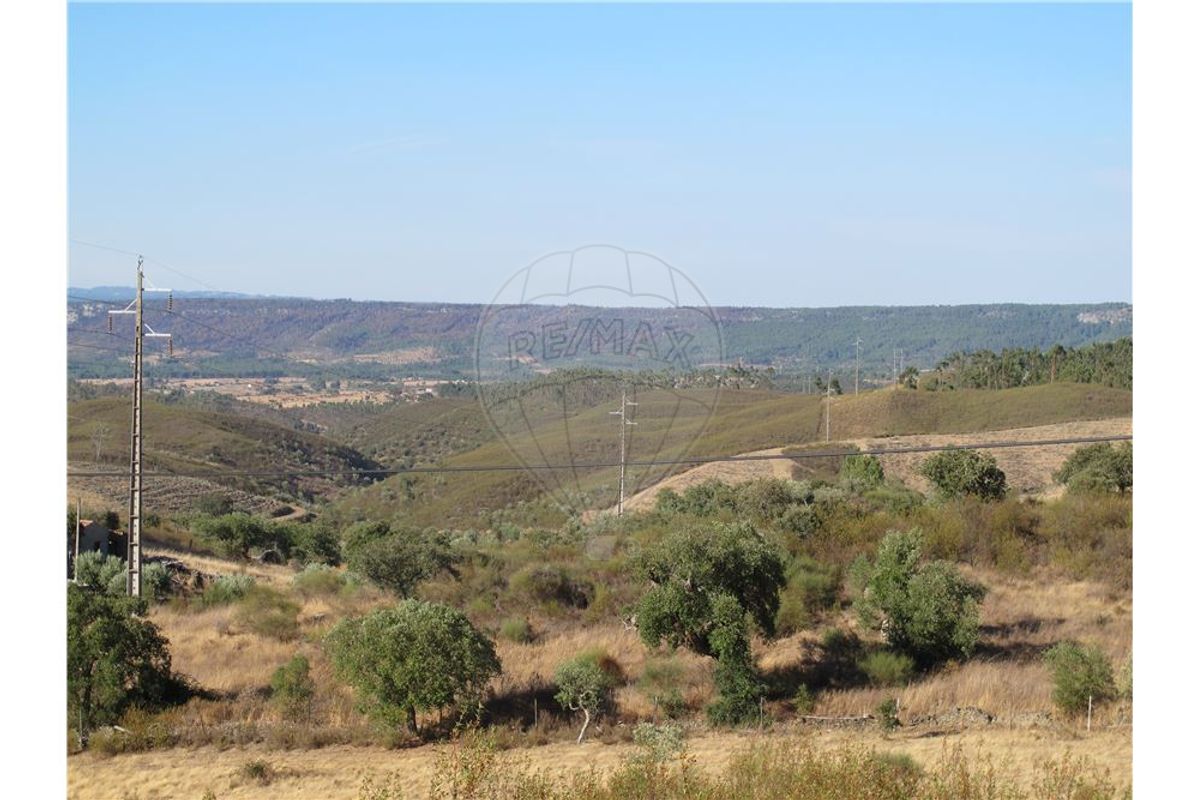Casa de 2 dormitorios en Nisa, Portugal No. 16735