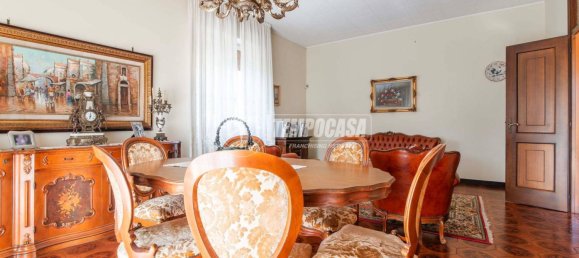 3 bedrooms Villa in Olgiate Olona, Italy No. 338791 2