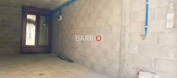  Garage in Argeles-sur-Mer, France No. 278880 2