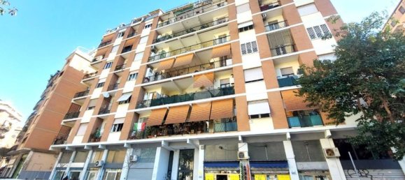  عقار تجاري في Rome, Italy 100متر مربع رقم 227723 43