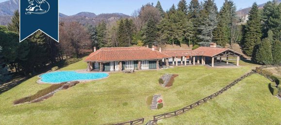 Villa de 5 dormitorios en Eupilio, Italy No. 223056 2