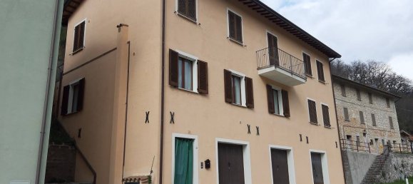 Apartamento T2 em Nocera Umbra, Italy N.º 267279 2