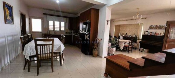 4 Schlafzimmer Haus in Mazotos, Cyprus, Nr. 7736 11