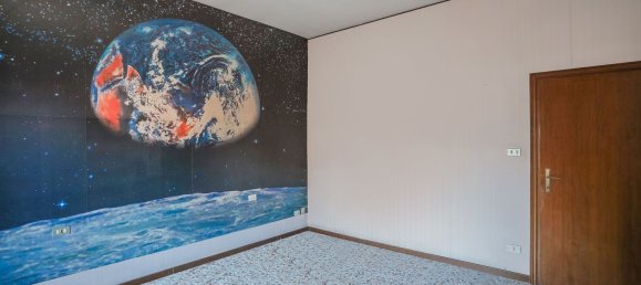 4 rooms Apartment in Bologna, Italy No. 280378 9