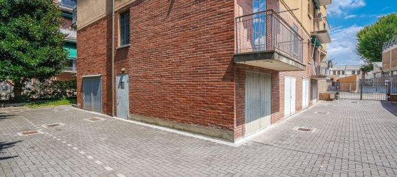 4 rooms Apartment in Bologna, Italy No. 280378 57