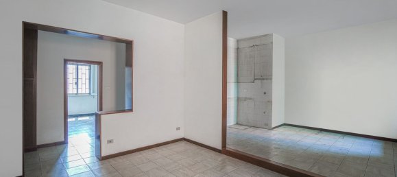 4 rooms Apartment in Bologna, Italy No. 280378 3