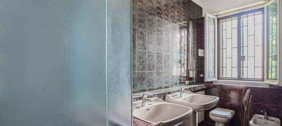 4 rooms Apartment in Bologna, Italy No. 280378 14