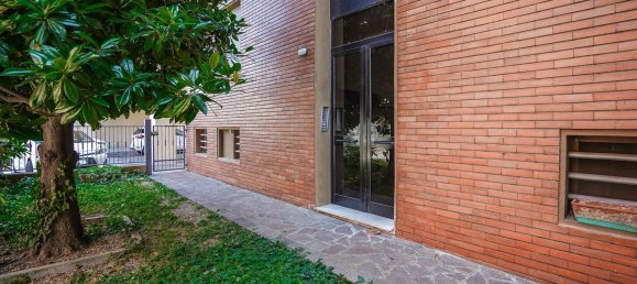 4 rooms Apartment in Bologna, Italy No. 280378 32