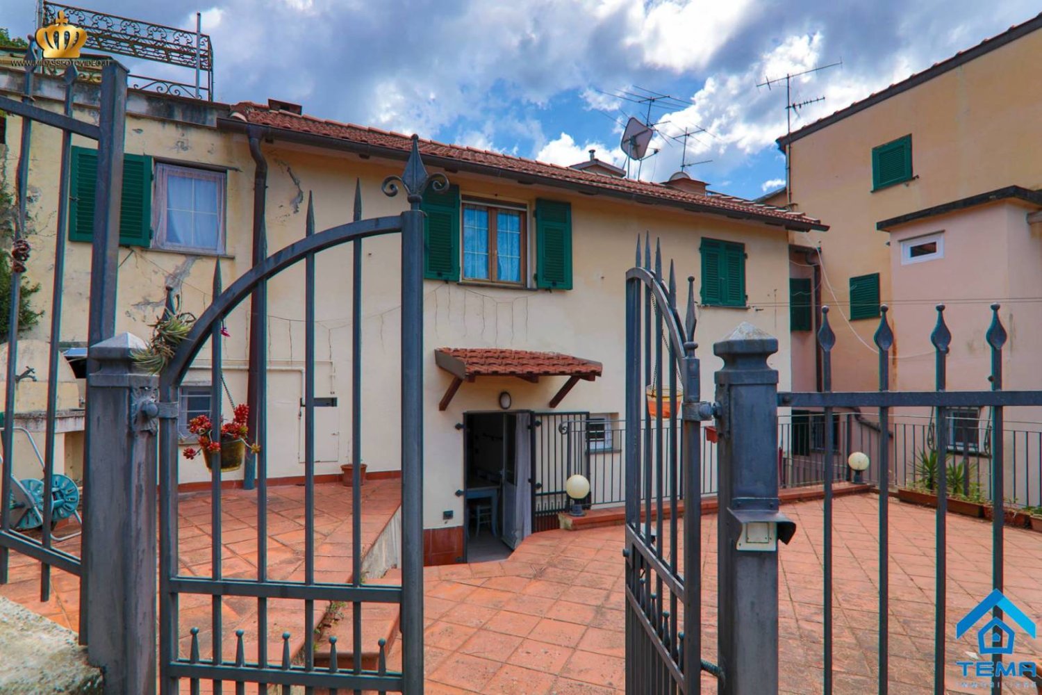 2 Schlafzimmer Wohnung in Genoa, Italy, Nr. 329869