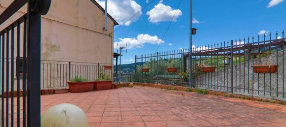 2 Schlafzimmer Wohnung in Genoa, Italy, Nr. 329869 4