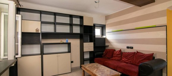2 Schlafzimmer Wohnung in Genoa, Italy, Nr. 329869 11