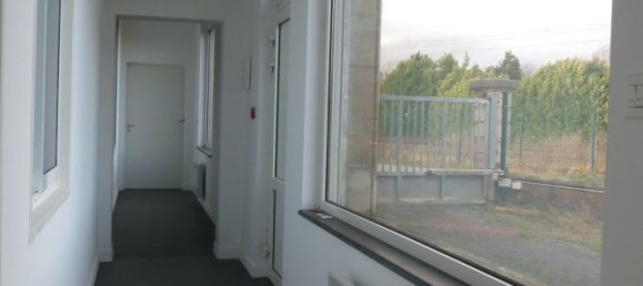 6 rooms Commercial property in La Chapelle-d'Armentieres, France No. 81408 9